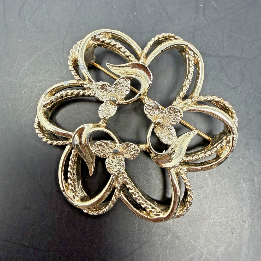 Sarah Coventry Vintage Gold Tone Openwork Floral Brooch Swirl Pin